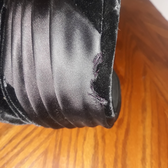 Pillbox hat. - Picture 9 of 9